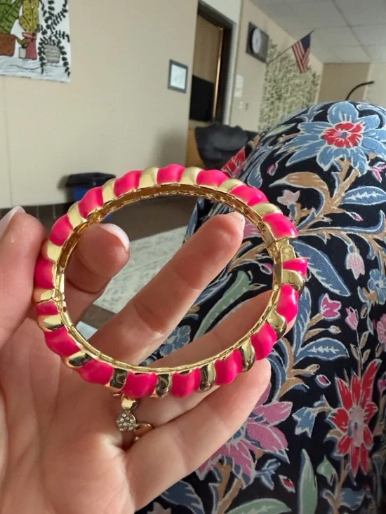 Lilly Pulitzer ~ Gold-Tone Bracelet with Hot Pink Enamel Accents 🩷 Magnetic - Picture 1 of 5
